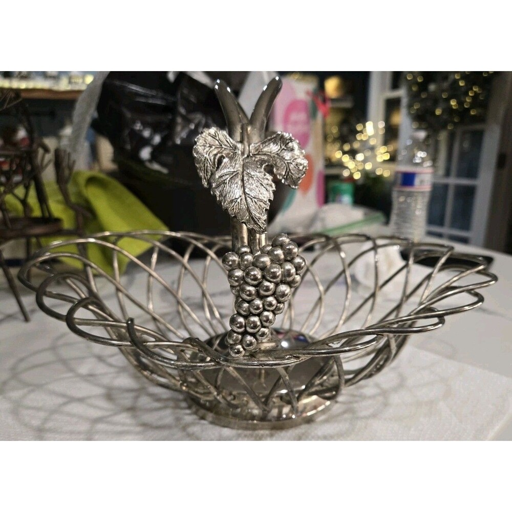 vintage Godinger silver-plated wire basket grape leaf design Decor Food